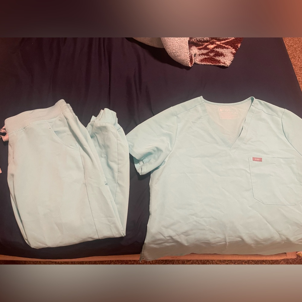 Figs limited edition scrub set